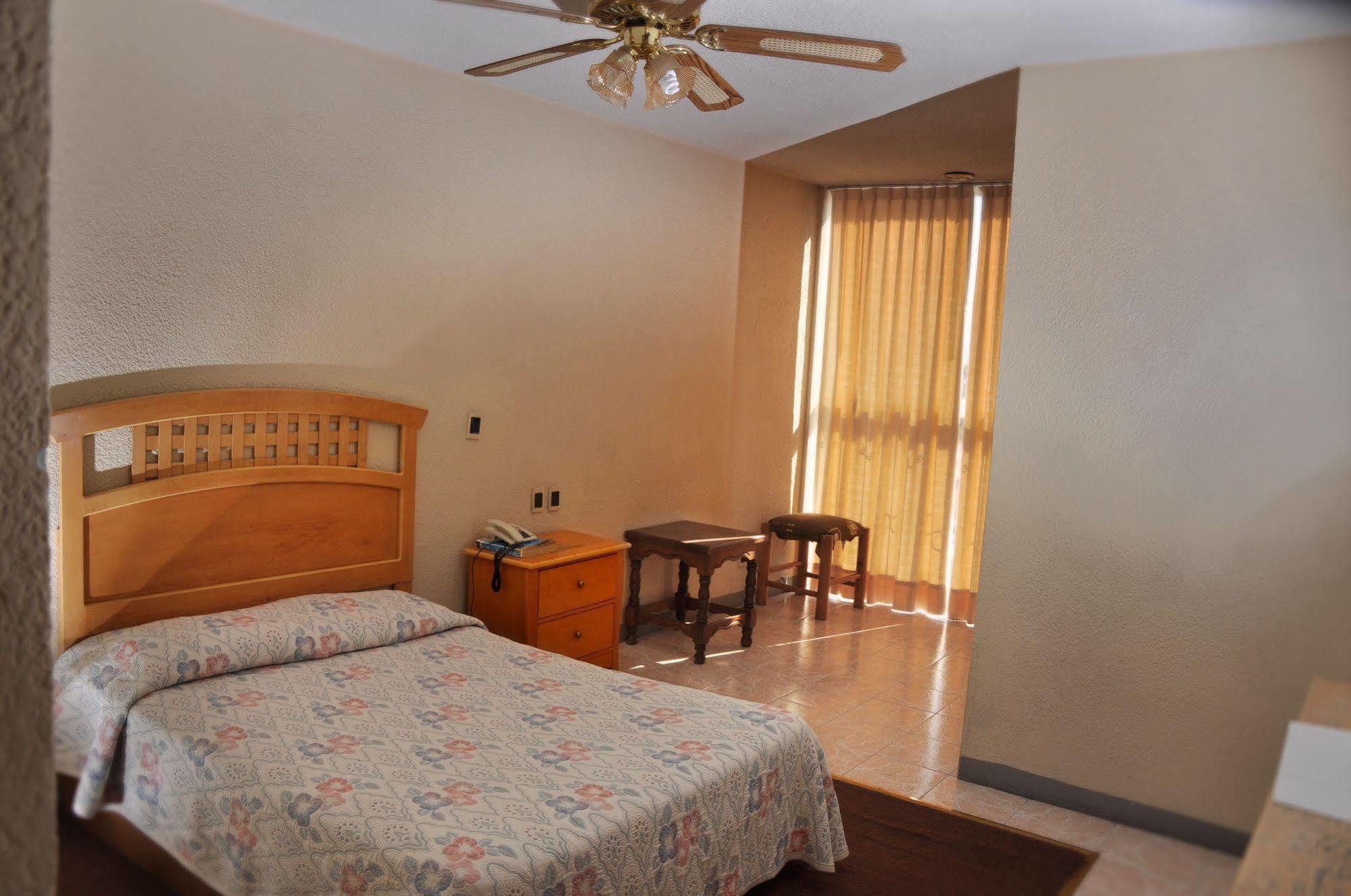 Hotel El Monte Salamanca Eksteriør billede